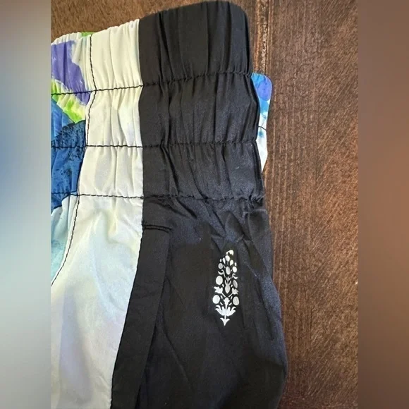 NEW FP MOVEMENT FREE PEOPLE Sz XSPrinted End Zone PantsColor: Après Combo